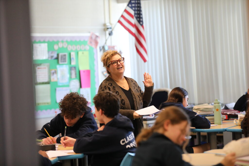 Ms. Kasinskas Middle School Teaching